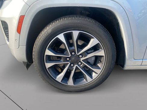Used 2023 Jeep Grand Cherokee L Overland AWD/4WD image 30