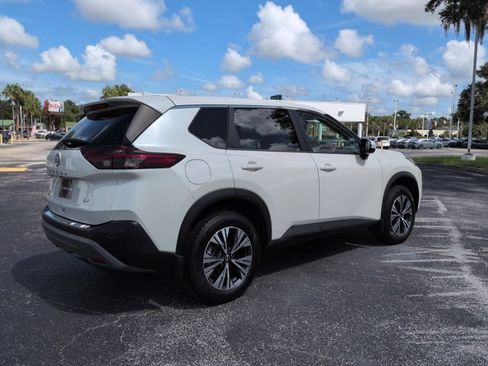 Certified 2023 Nissan Rogue SV FWD image 4