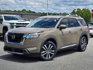 Used 2024 Nissan Pathfinder Platinum w/ Cargo Package AWD/4WD video 2