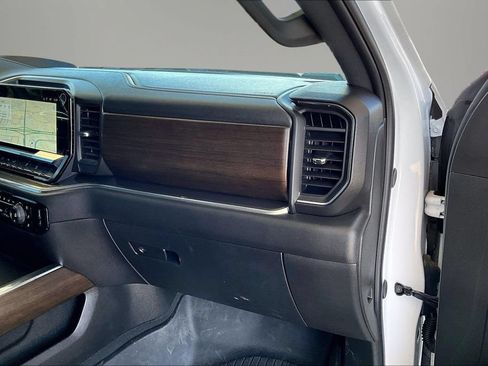 Used 2025 Chevrolet Silverado 2500 High Country w/ High Country Premium Package AWD/4WD image 27