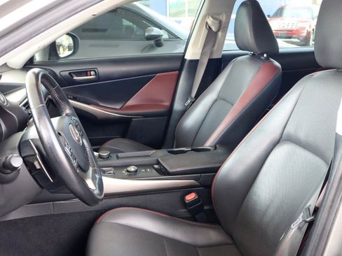 Used 2018 Lexus IS 300 w/ Premium Package RWD image 12