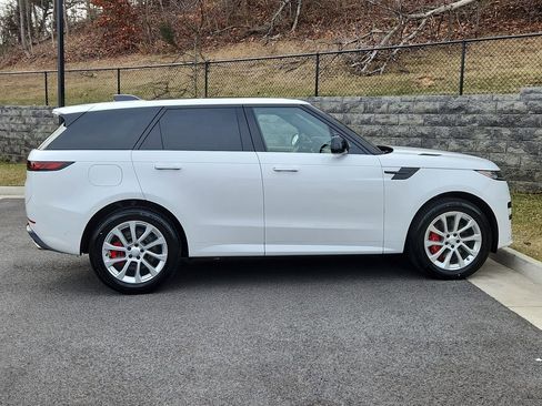 New 2025 Land Rover Range Rover Sport Dynamic SE image 11