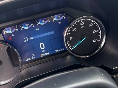 Used 2022 Ford F150 XLT w/ Equipment Group 302A High RWD image 3