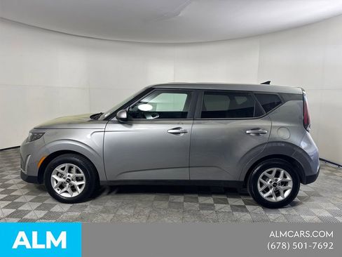 Used 2025 Kia Soul LX w/ LX Technology Package FWD image 11