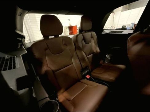 Certified 2023 Volvo XC90 B6 Ultimate w/ Lounge Package image 29