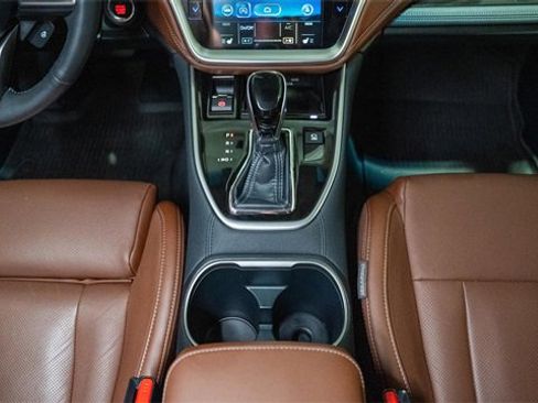 Used 2022 Subaru Outback Touring XT w/ Popular Package #2 image 7