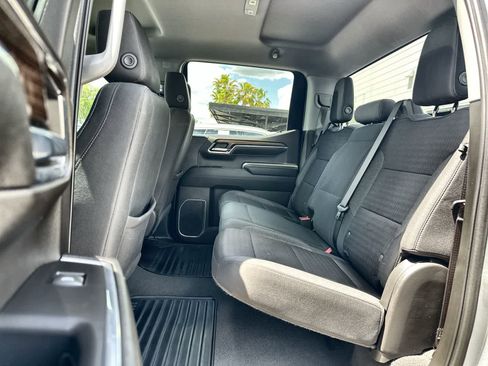 Used 2023 Chevrolet Silverado 1500 LT image 4