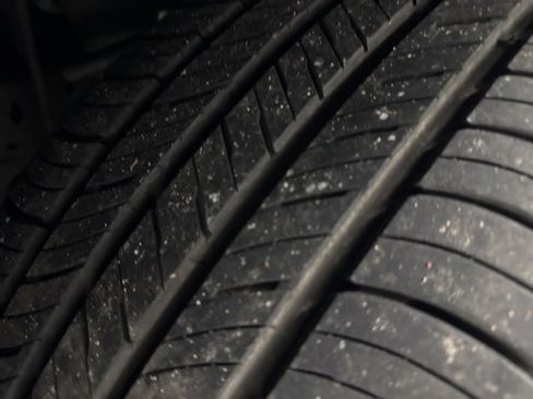 Used 2024 GMC Yukon SLT image 42