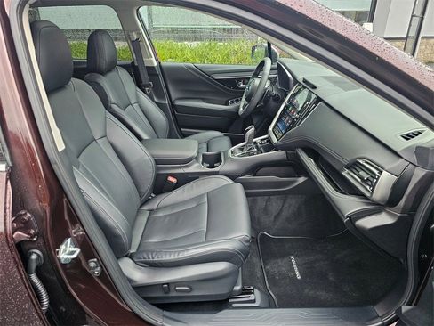 Used 2025 Subaru Outback Touring image 11