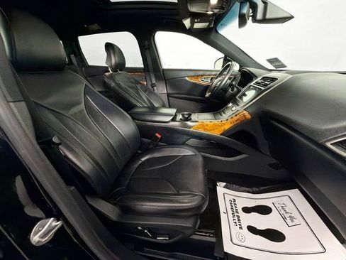 Used 2016 Lincoln MKX Reserve w/ Climate Package image 28