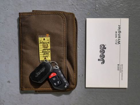 Used 2018 Jeep Wrangler Unlimited Rubicon w/ Dual Top Group image 60