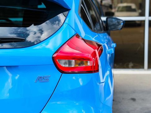 Used 2017 Ford Focus RS AWD/4WD image 17