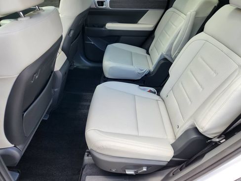 Used 2025 Hyundai Santa Fe Calligraphy AWD/4WD image 11
