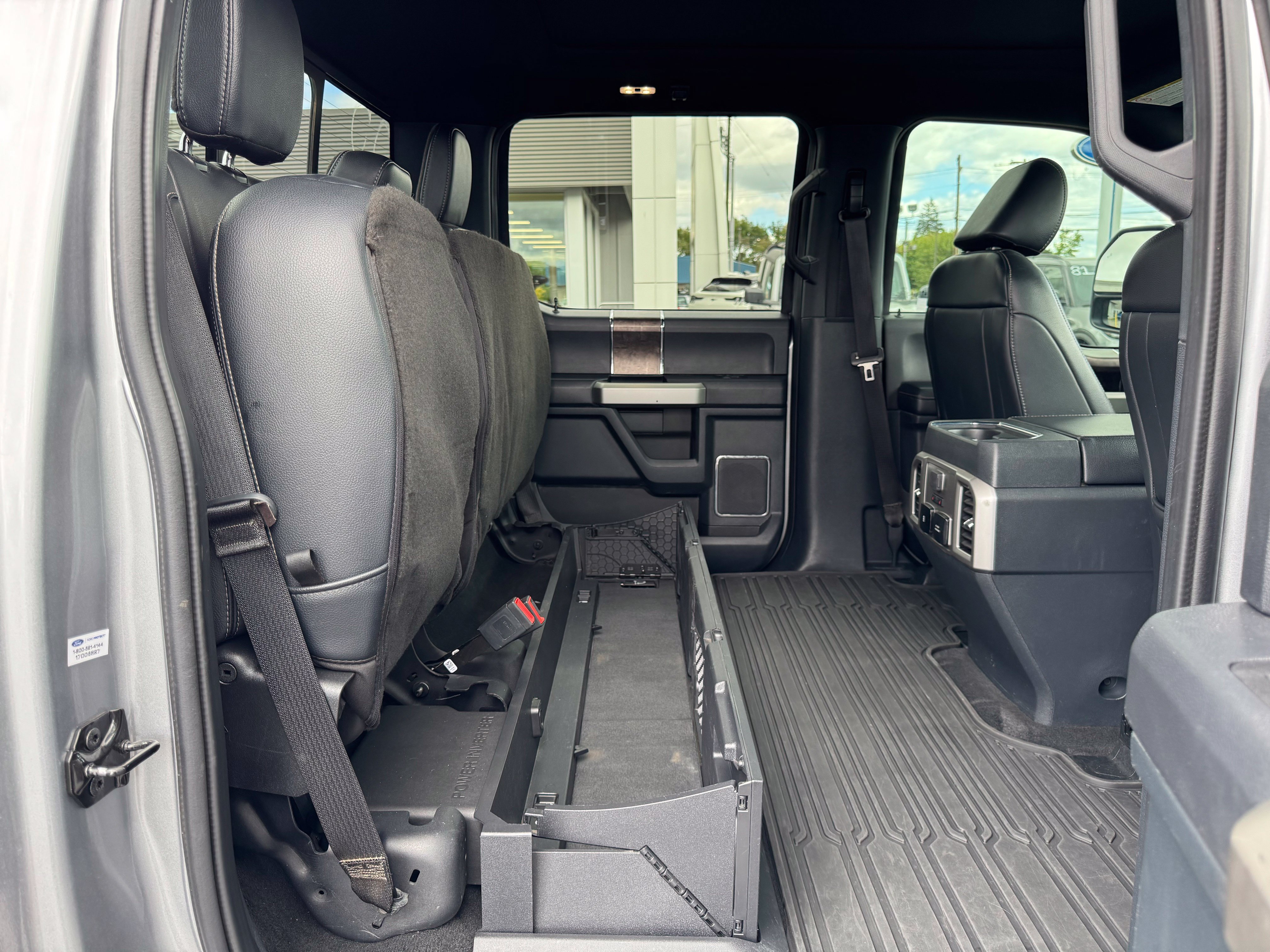 Used 2022 Ford F250 Lariat w/ Black Appearance Package AWD/4WD image 30