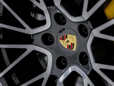 Used 2023 Porsche Cayenne image 68