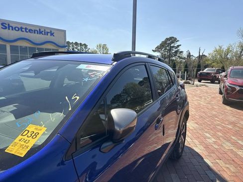 Used 2025 Subaru Crosstrek 2.0i Premium image 5