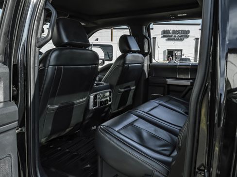 Used 2022 Ford F450 Lariat w/ Chrome Package image 38