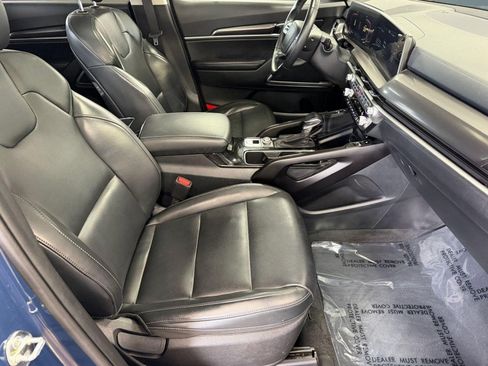 Used 2025 Kia Telluride S FWD image 26