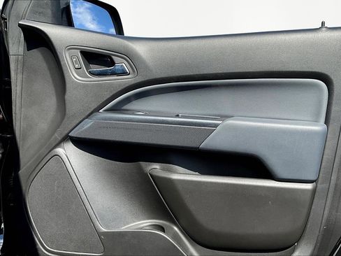 Used 2018 Chevrolet Colorado Z71 image 30