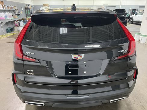 Used 2025 Cadillac XT4 Premium Luxury image 4