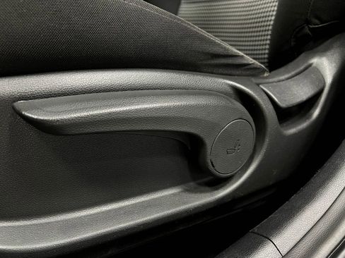 Used 2018 Hyundai Kona SEL FWD image 16