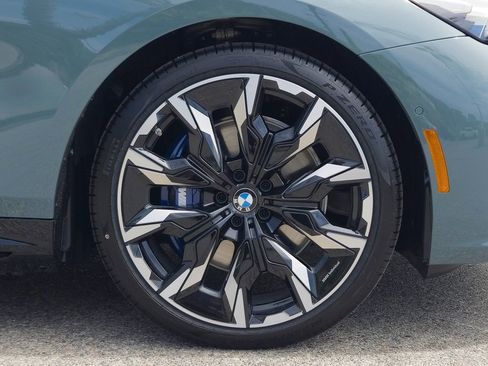 New 2026 BMW 550e xDrive image 6