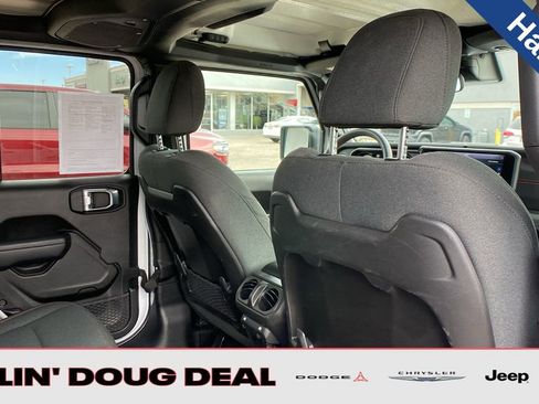 Used 2024 Jeep Wrangler Unlimited Rubicon image 37