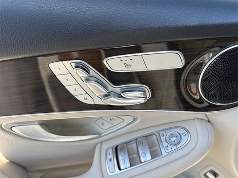 Used 2016 Mercedes-Benz GLC 300 image 33