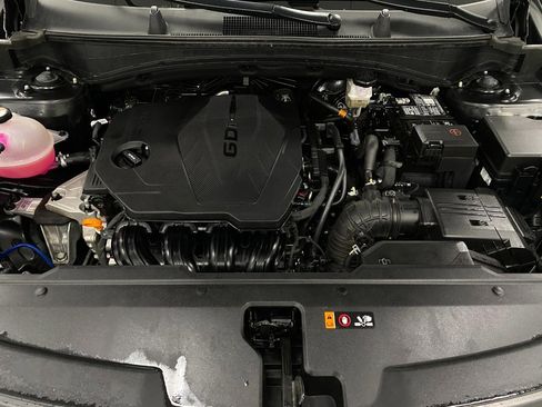 Used 2025 Kia Sportage LX image 11