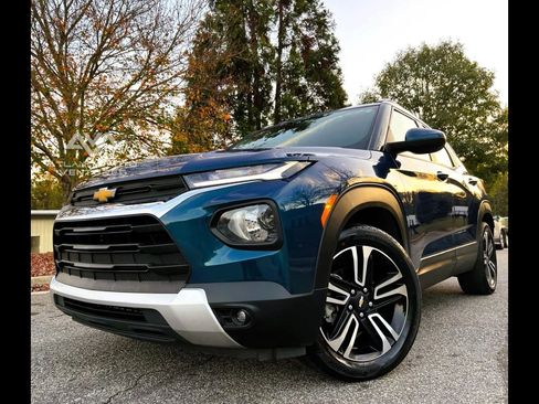 Used 2021 Chevrolet TrailBlazer LT w/ Convenience Package image 4