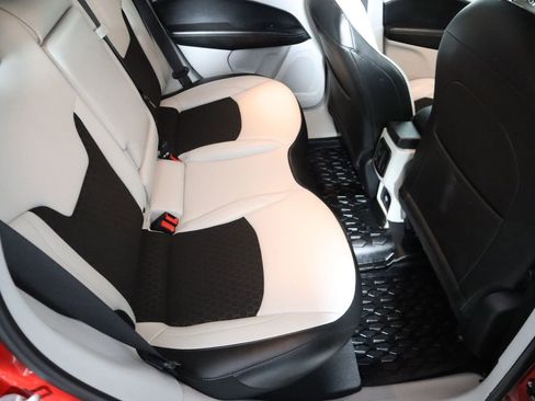 Used 2021 Jeep Compass Latitude w/ Driver Assistance Group image 57