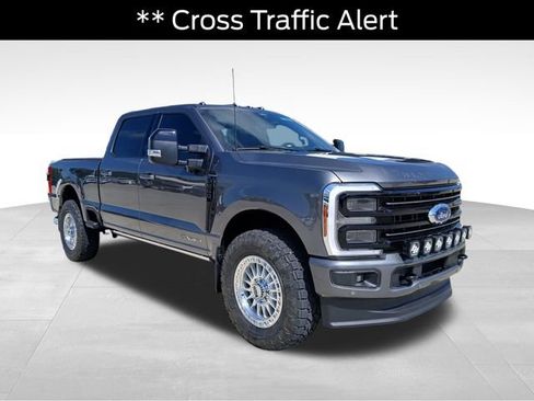 Used 2026 Ford F250 Platinum AWD/4WD image 7