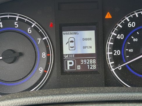 Used 2010 INFINITI G37 Anniversary Edition image 14