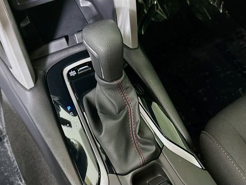 Used 2024 Toyota Corolla Cross AWD Hybrid image 21