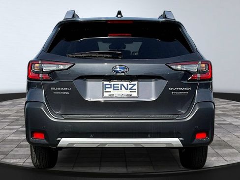 Used 2025 Subaru Outback Touring AWD/4WD image 5