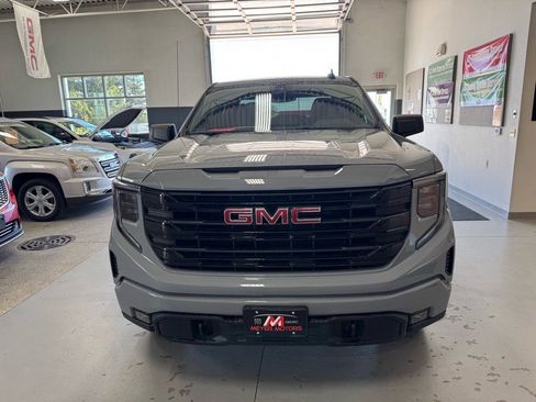 Used 2024 GMC Sierra 1500 Elevation image 2