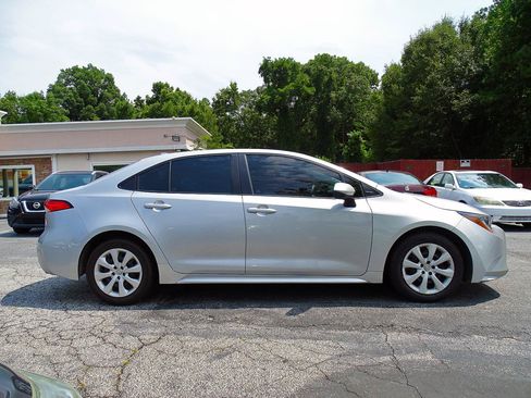 Used 2023 Toyota Corolla LE FWD image 11
