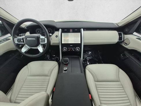 Certified 2026 Land Rover Discovery S AWD/4WD image 20
