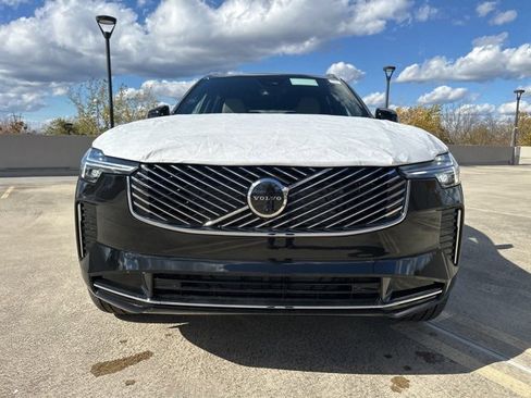 New 2026 Volvo XC90 B5 Plus image 2