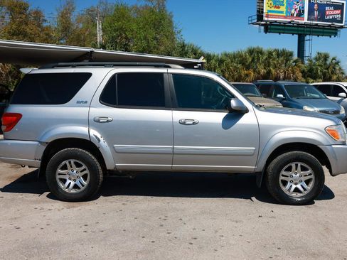 Used 2007 Toyota Sequoia SR5 image 13
