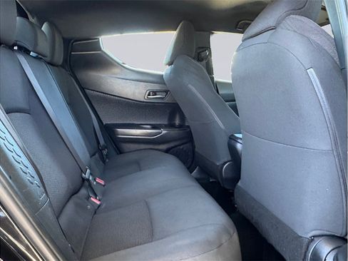 Used 2018 Toyota C-HR XLE FWD image 23