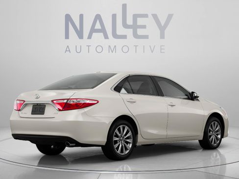 Used 2016 Toyota Camry XLE FWD image 3