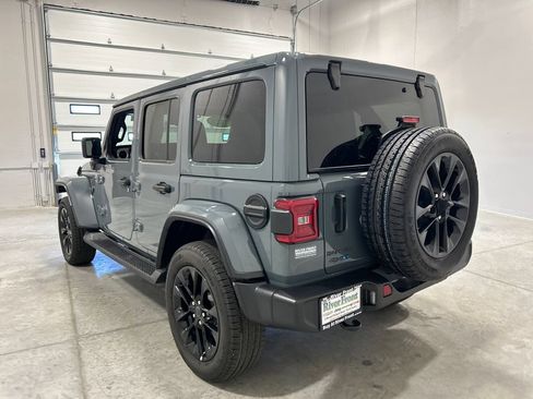 Certified 2025 Jeep Wrangler Unlimited Sahara AWD/4WD image 8