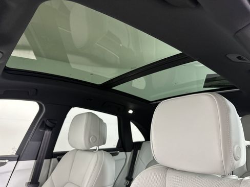 Used 2025 Porsche Macan image 17