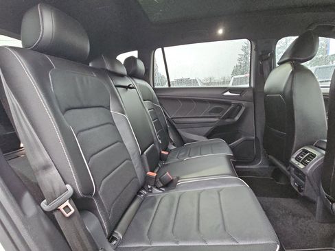 Used 2024 Volkswagen Tiguan SEL R-Line image 29
