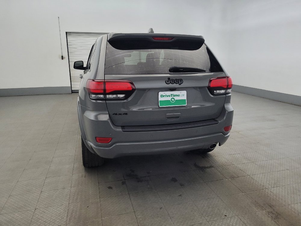 Used 2022 Jeep Grand Cherokee Laredo X AWD/4WD image 6