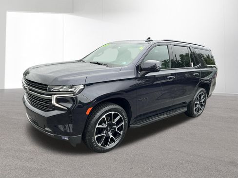 Used 2022 Chevrolet Tahoe RST w/ Luxury Package AWD/4WD image 17