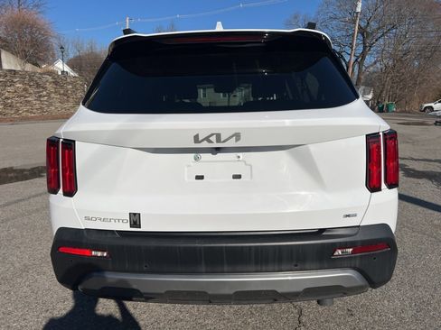 Used 2023 Kia Sorento SX Prestige image 4