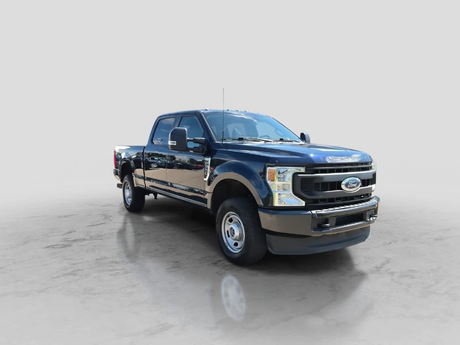 Used 2022 Ford F350 XL w/ Power Equipment Group AWD/4WD image 2
