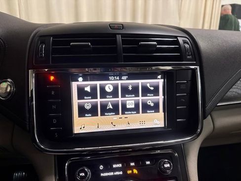 Used 2017 Lincoln Continental Select w/ Climate Package image 21